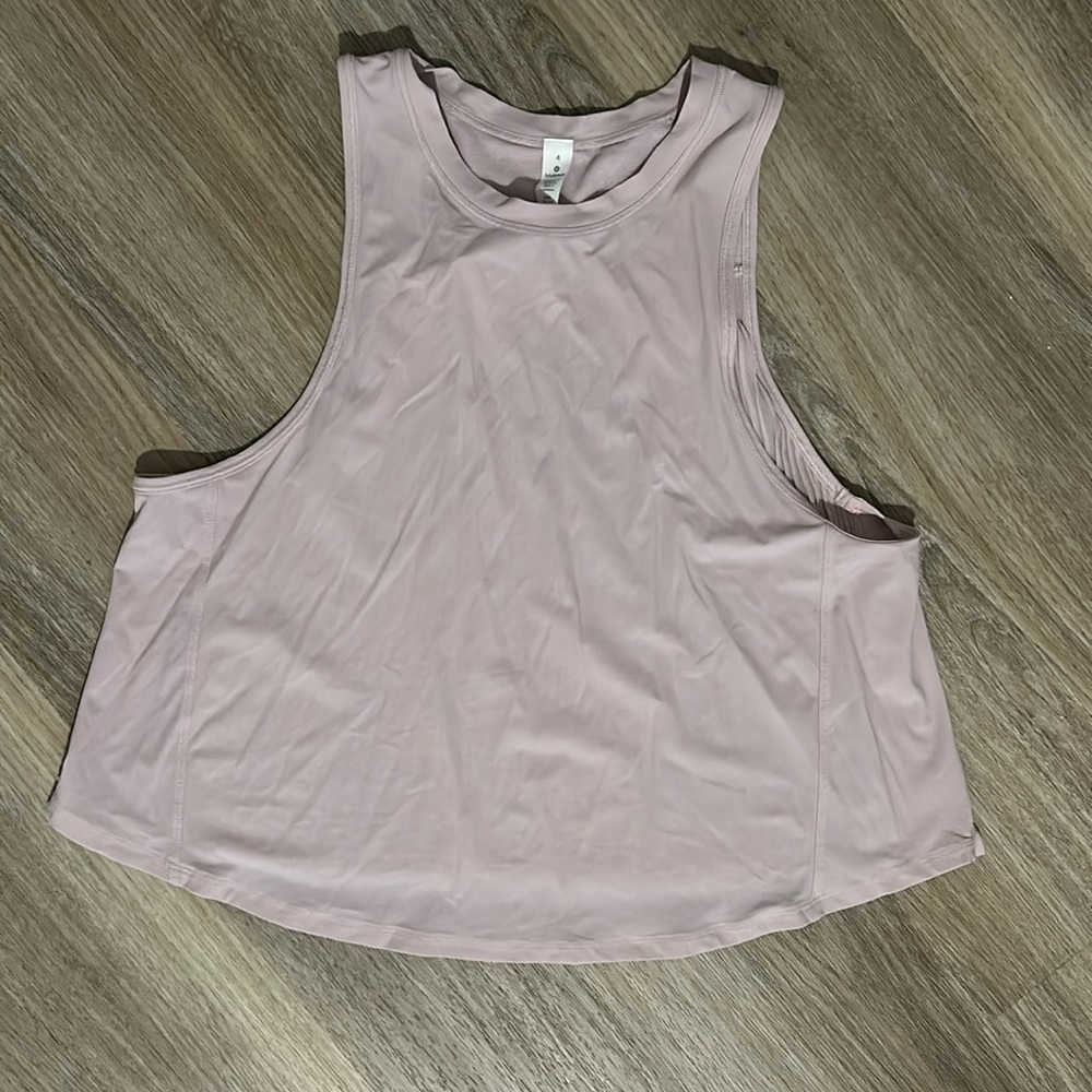 Lululemon pleated crop workout top